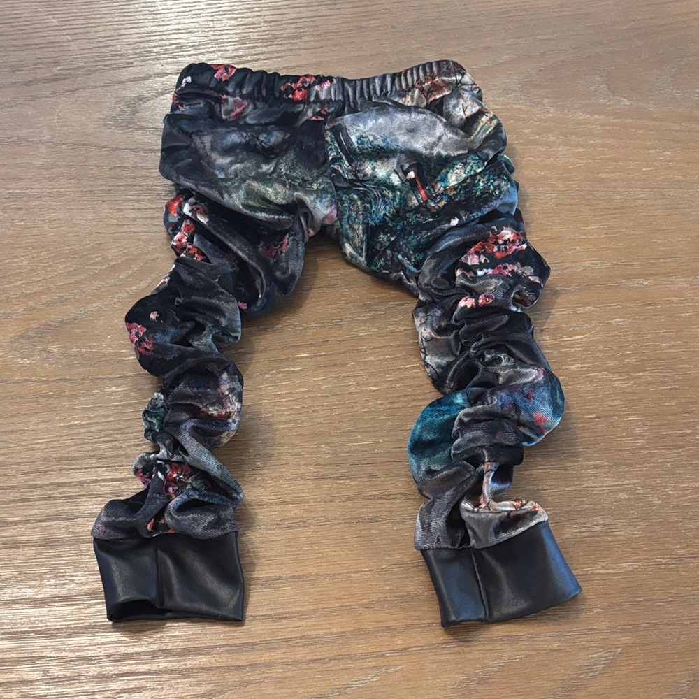 Boho Gypsy Sisters Ruffled Floral Leggings